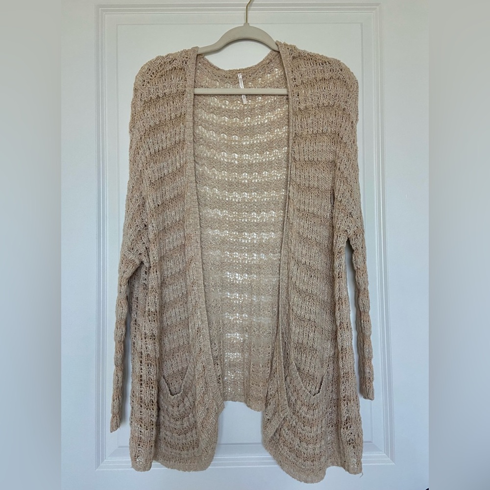 Cozy Tan Knit Sweater 🤎